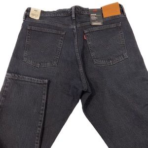 Levis Wedgie iconfit NWT 31W - dark wash/washed black